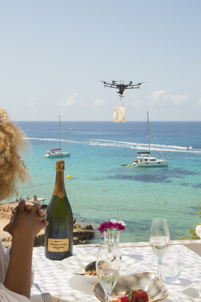 Servicio de envíos a domicilio con drones de Drone to Yacht